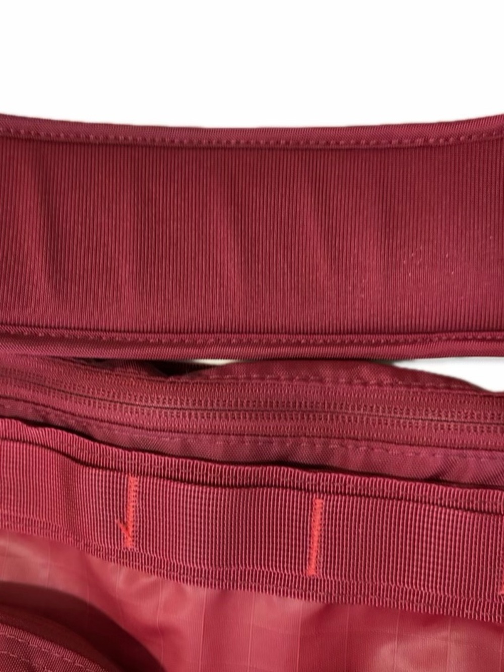 THE NORTH FACE Base Camp™ Voyager Tote 24l Laptop Sumac/Iron Red Travel Commute - Picture 8 of 16